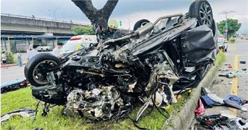 北市撫遠街重大車禍！小客車撞上遊覽車「母子送醫雙亡」　她目擊哭了：都是血