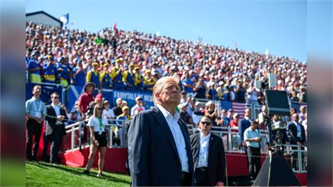 超大咖歌手曬「實體川普金卡」！申請資格至少8位數「還不一定過」