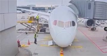 波音787「起落架突塌陷」！機頭重摔畫面曝光　釀多人受傷