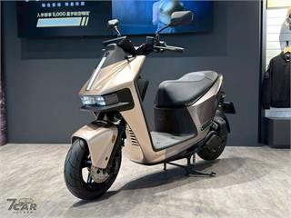 新臺幣 136,980 元起、限量 200 組　Gogoro Pulse Starwalker Ed
