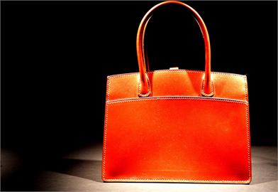 中國精品工廠影片瘋傳　專家：藉關稅戰推銷山寨品