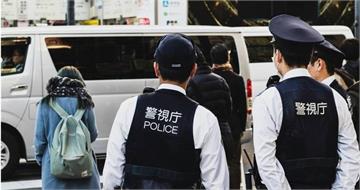 日52歲男警官停屍間偷拍女死者「私藏500張裸照」洩慾　火速遭開除