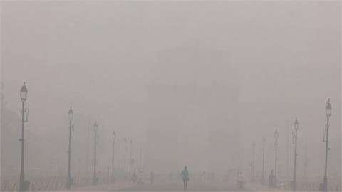 印度冬季涼爽卻霾害嚴重！　民眾呼吸困難灼熱難受