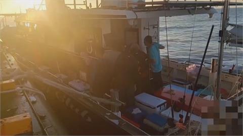 海上驚魂記！遊艇澎湖海域故障　海巡獲報派巡防艇戒護