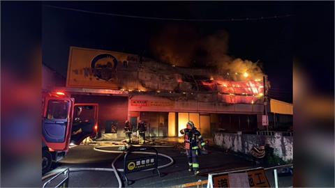 汐止電商店面暗夜大火！環保局：濃煙飄散影響空氣品質