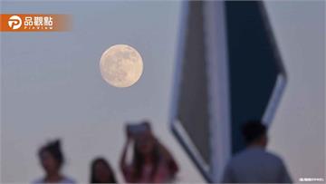 抬頭賞月驚見失火了！大樓陽台洗衣機釀禍　消防急滅火