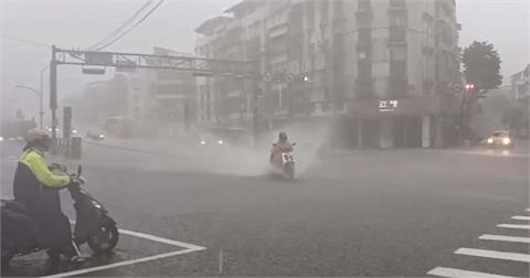 快新聞／鋒面通過！基隆、新北大雨特報　慎防積淹水