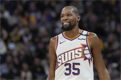 NBA/3小時明星賽打球只佔30分鐘引熱議 太陽一哥KD:抱怨比看球有趣