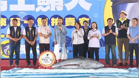 "屏東第一鮪"201萬4千元拍出 老字號餐廳第12年得標