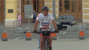 超狂！他騎單車5100公里「橫越歐洲」只為看世足