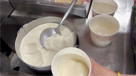 台中老字號豆花店飄香50年　搭配刈包販售蹦出新滋味