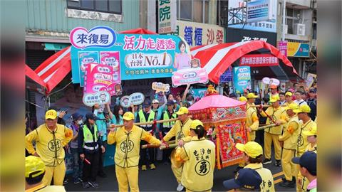 追粉紅超跑必備！楊貴媚大推日本台灣No.1來復易，讓長輩不怕找廁所