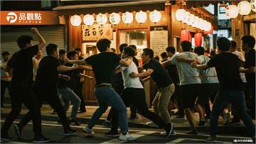 4友聚餐他說:「小聲一點」爆衝突 鬥毆大混戰