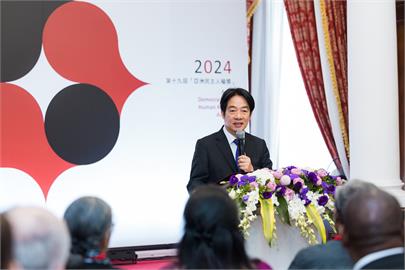 快新聞／上任半年！賴清德滿意度仍維持過半高檔　首次出訪獲65%民眾肯定