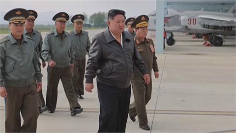 北韓公布金正恩視察軍演　「最受寵愛的女兒」金主愛再成話題