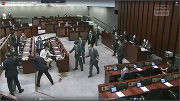 快新聞／曾潑穢物干擾國歌法審議 香港前泛民主派議員朱凱迪等3人遭逮