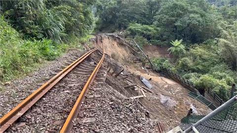 颱風鳳凰發陸警  台鐵平溪線全線停駛