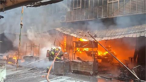 中秋節早餐店大火！　疑瓦斯爆炸起火預防性送醫14人