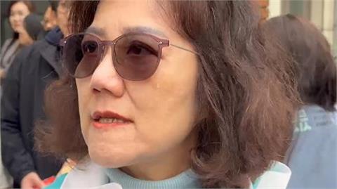 快新聞／探視父親限時30分鐘！　柯美蘭淚崩：柯文哲捨不得放下柯爸的手