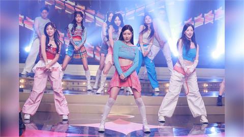 韓國啦啦隊女神天花板除夕夜限定組團《民視第一發發發》！南珉貞領軍不可能的卡司