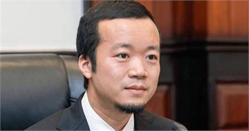 遭美沒收4400億資產! 太子集團負責人悠閒打牌:都小錢啦