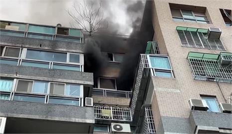 台中大樓火警濃煙狂竄　住戶摀口鼻窗邊求救