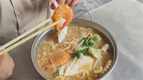 佛心鍋燒麵特搜！　「有2隻蝦」只賣50元