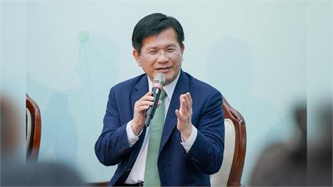 快新聞/中國打壓吃鱉!林佳龍曝2年跑遍24國 飛55萬公里外交成果大公開