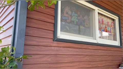 有色狼偷看！宜蘭女洗澡「驚見1手作勢開窗」　警方出手了