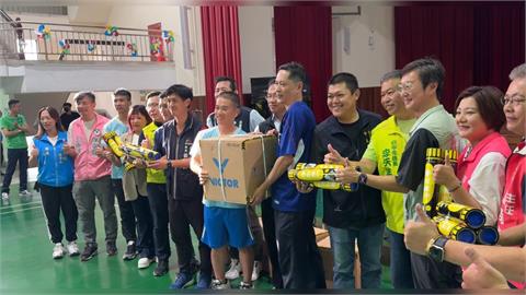 羽球價格狂飆練習球「一桶漲到490元」　基層羽球隊大喊吃不消