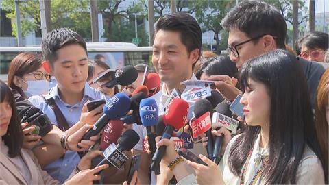 王世堅開嗆周玉蔻「老太太等著被火車撞」！蔣萬安：謝謝我的老朋友堅哥
