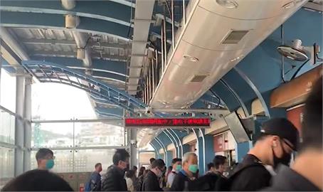 快新聞／文湖線上班通勤時間一度爆異常　40名旅客全被請下車