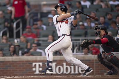 MLB(影)/「費仔」3打數2安打終結低潮!打點開張打擊率重回1成