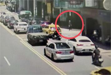 彩券中獎逾萬元　警跨區調監視器尋回60歲幸運女失主