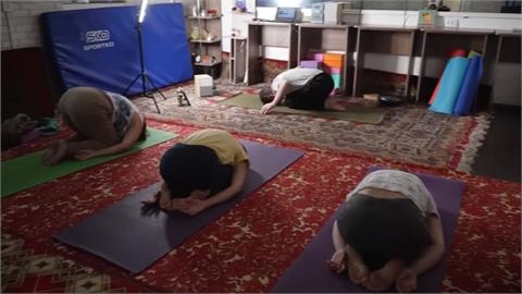 擺脫戰爭警報、爆炸聲　烏克蘭瑜珈、冥想課程釋放居民壓力