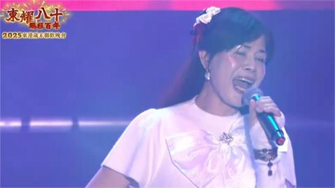 跨年黑馬！女星演出「學羊叫」魔性暴紅…網笑瘋：叫你模仿不是叫你超越