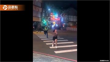 女移工逃跑被警壓制！同伴嘆「別再說台灣很爽」被罵爆