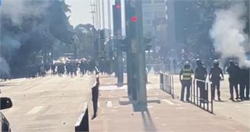 怒嗆警方執法過當 巴西示威爆發衝突 