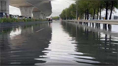 雨炸宜蘭！羅東社區地下停車場淹水、變電箱爆炸　五結、羅東及蘇澳共7千多戶停電