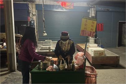 快新聞／孫子遭中國拘留！彰化鹹粥嬤跪哭求政府協助　陸委會回應了