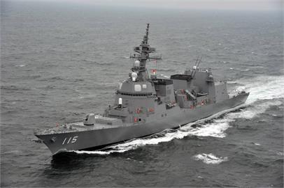 日本秋月號護衛艦穿越台海　牽制中國捍衛航行自由
