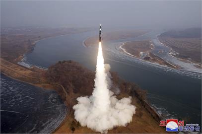 快新聞／時隔8天後又來！　北韓朝東海「發射不明飛彈」