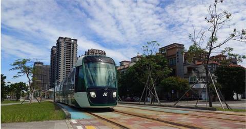 高雄輕軌過站不停再倒車折返　高捷：已懲處加強訓練