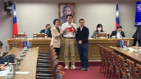 民眾黨2年條款倒數！　李貞秀將遞補　未棄中國籍惹議！