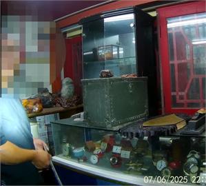 警匪追逐！花蓮魁梧男偷竊藝品逃逸　警方對空鳴槍嚇阻逮人