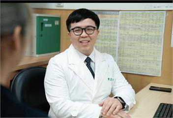 好疼！她手術後「肚臍突起」   疝氣腹壓差點阻礙當媽夢