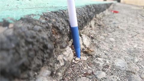 好痛！騎單車自摔　龍頭把手插入大腿　疑路面高低差釀禍