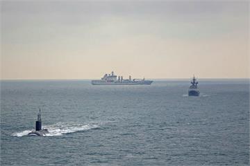 普丁無視施凱爾警告　俄艦公然護航影子艦隊穿越英吉利海峽