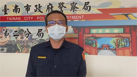 喜歡蒐集公仔卻不花錢買？　最壞榜樣！賊當兒面偷東西