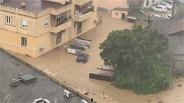 4小時降下近2個月雨量！法國科西嘉島慘泡水